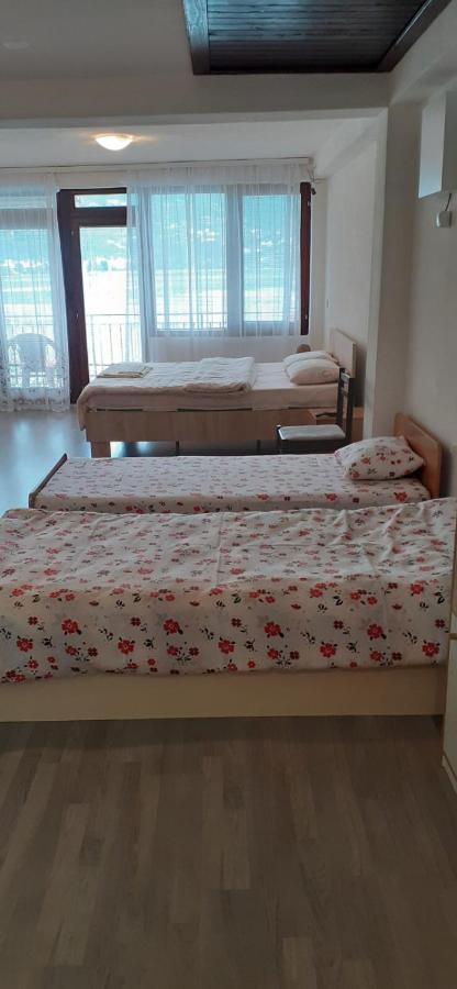 Beachfront Apartments Grunche Ohrid Exterior photo